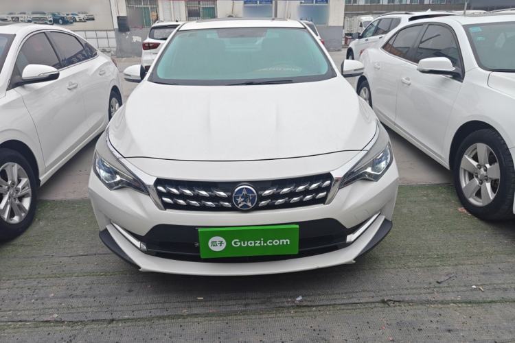 Used Venucia D60 2020 1.6L XL CVT Enjoyment Edition Front