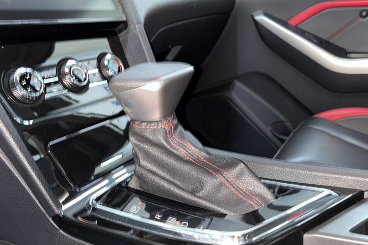 Used Venucia D60 2020 1.6L XE CVT Enjoyment Edition Gear Lever