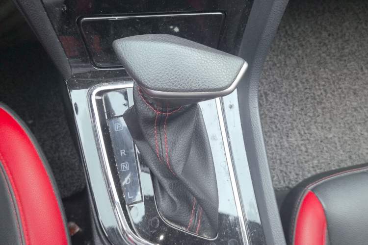 Used Venucia D60 2020 1.6L XE CVT Enjoyment Edition Gear Lever