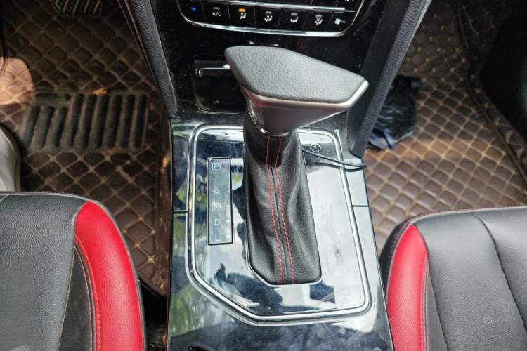Used Venucia D60 2020 1.6L XL CVT Enjoyment Edition Gear Lever