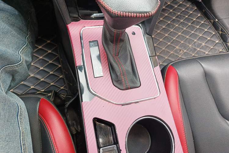 Used Venucia D60 2020 1.6L XL CVT Enjoyment Edition Gear Lever
