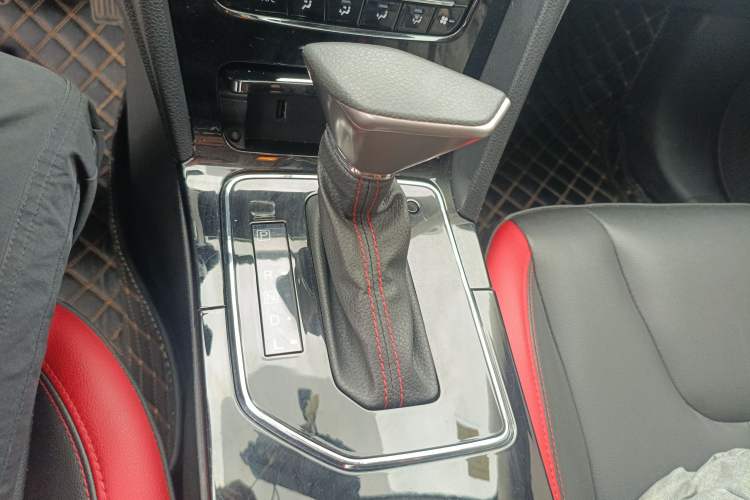 Used Venucia D60 2020 1.6L XL CVT Enjoyment Edition Gear Lever