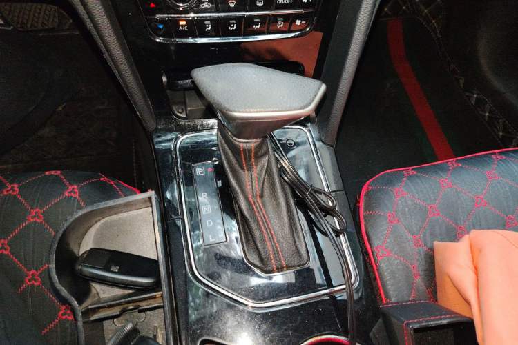 Used Venucia D60 2020 1.6L XL CVT Enjoyment Edition Gear Lever