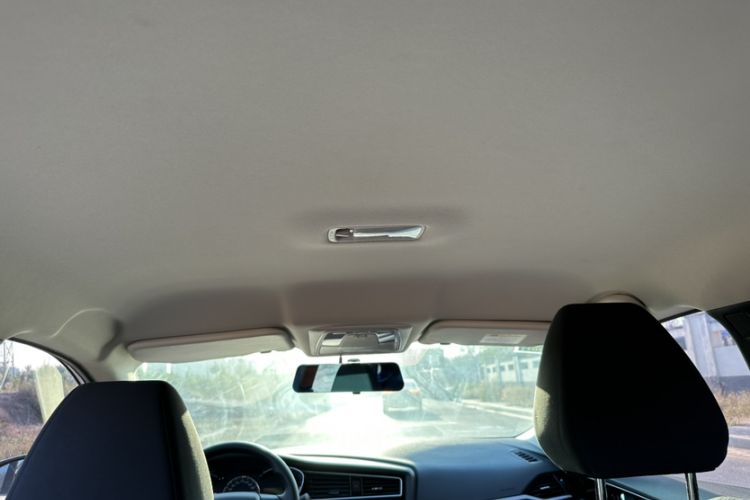 Used Venucia D60 2020 1.6L Entry Manual Comfort Edition Headliner