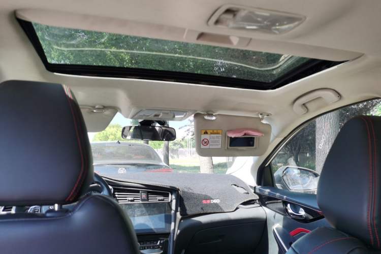 Used Venucia D60 2020 1.6L XL CVT Enjoyment Edition Headliner