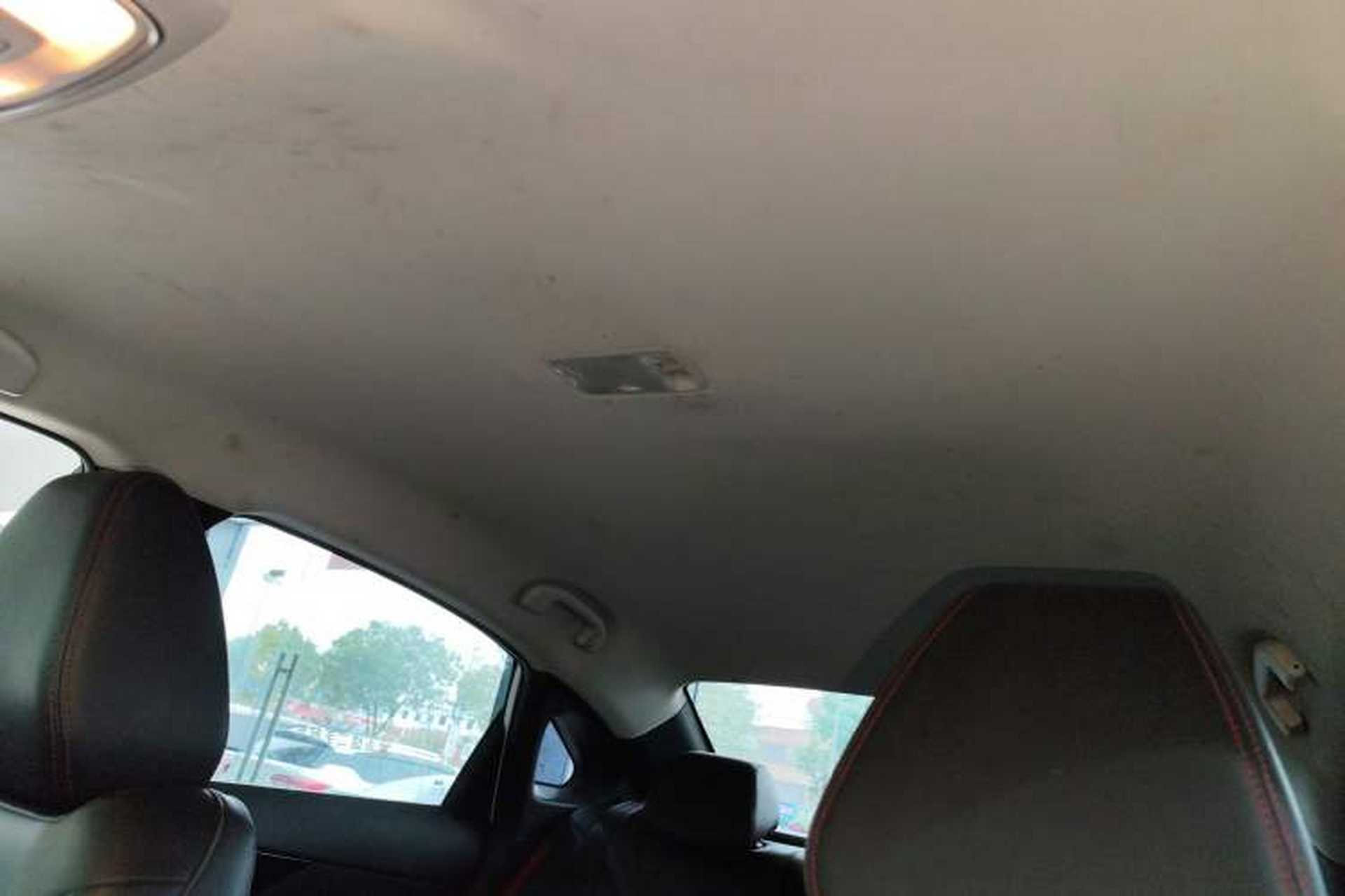 Used Venucia D60 2020 1.6L XE CVT Enjoyment Edition Headliner