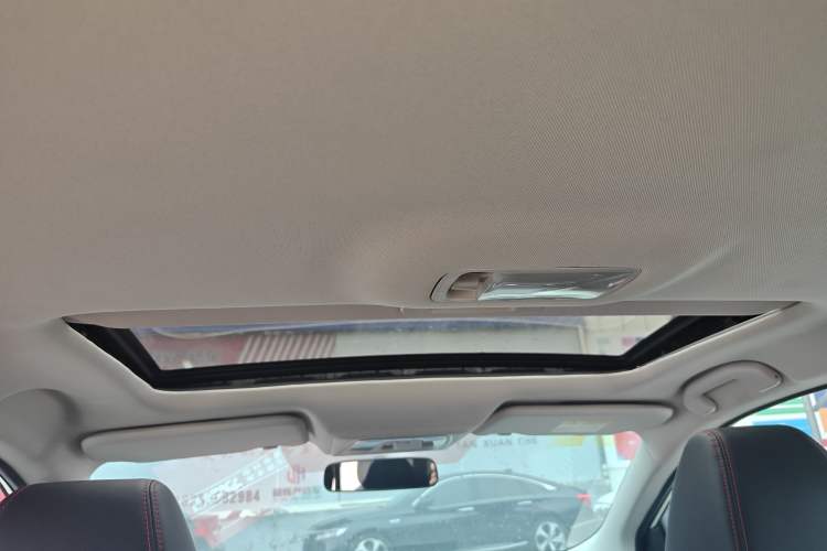 Used Venucia D60 2020 1.6L XL CVT Enjoyment Edition Headliner