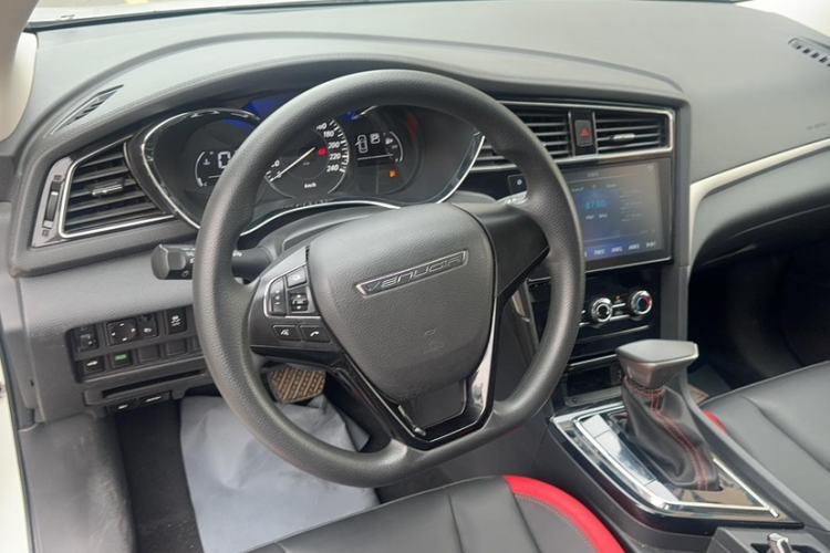 Used Venucia D60 2020 1.6L XE CVT Enjoyment Edition Interior 1