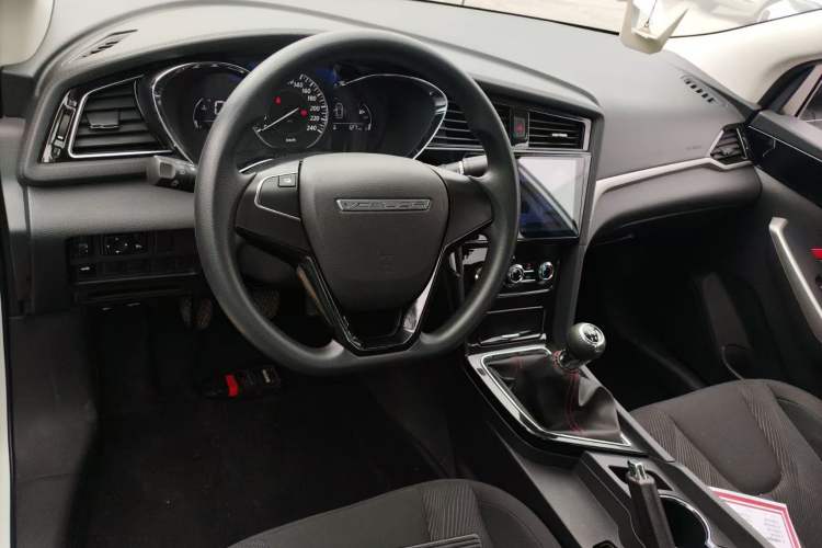 Used Venucia D60 2020 1.6L Entry Manual Comfort Edition Interior 1