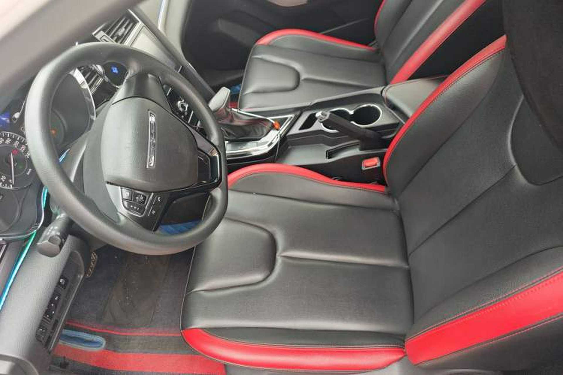 Used Venucia D60 2020 1.6L XE CVT Enjoyment Edition Interior 2