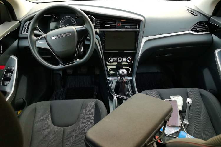 Used Venucia D60 2020 1.6L Entry Manual Comfort Edition Interior 2