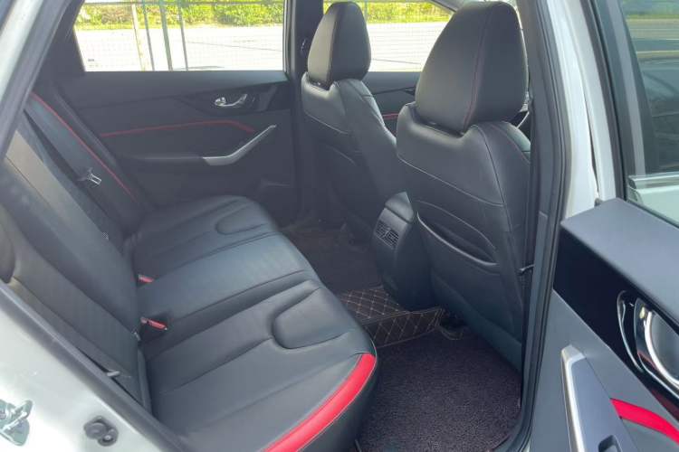 Used Venucia D60 2020 1.6L XL CVT Enjoyment Edition Interior 3