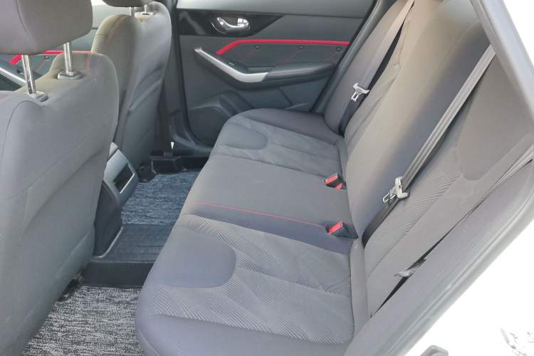 Used Venucia D60 2020 1.6L Entry Manual Comfort Edition Interior 4