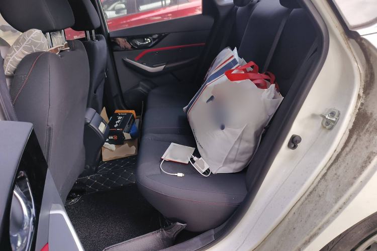 Used Venucia D60 2020 1.6L Entry Manual Comfort Edition Interior 4