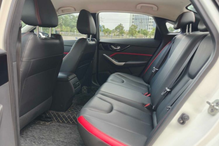 Used Venucia D60 2020 1.6L XE CVT Enjoyment Edition Interior 4