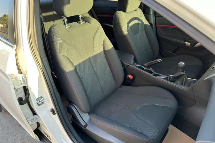 Used Venucia D60 2020 1.6L Entry Manual Comfort Edition Interior 6