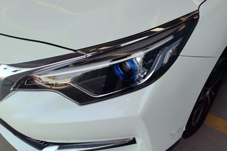 Used Venucia D60 2020 1.6L XL CVT Enjoyment Edition Left Front Headlight