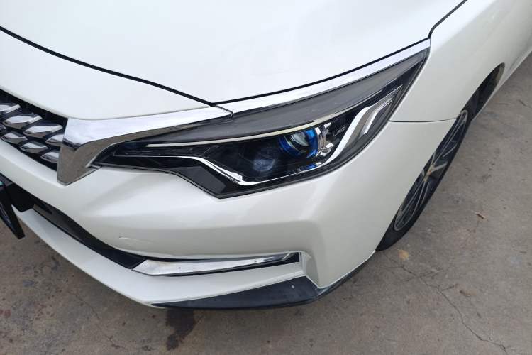Used Venucia D60 2020 1.6L XL CVT Enjoyment Edition Left Front Headlight