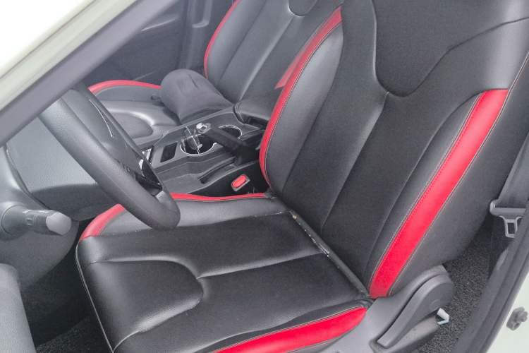 Used Venucia D60 2020 1.6L XE CVT Enjoyment Edition Left Front Seat