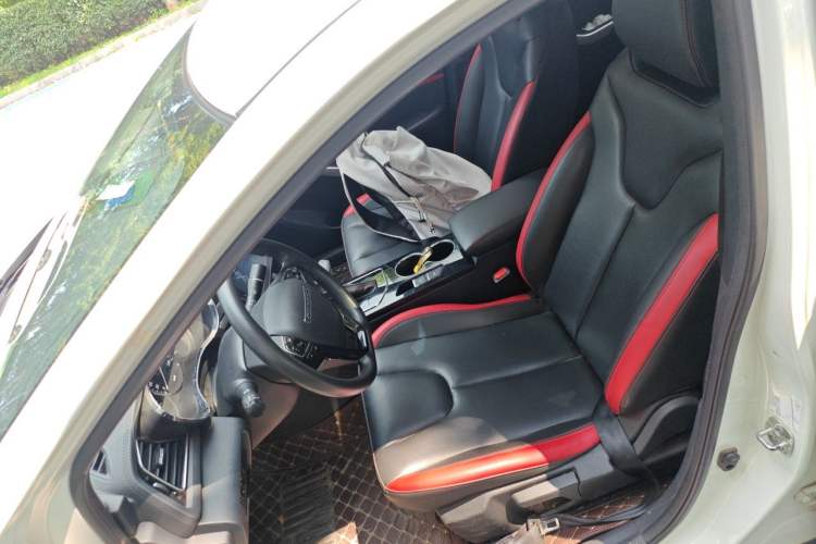 Used Venucia D60 2020 1.6L XL CVT Enjoyment Edition Left Front Seat