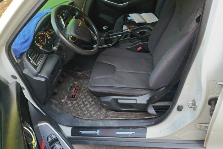 Used Venucia D60 2020 1.6L Entry Manual Comfort Edition Left Front Seat