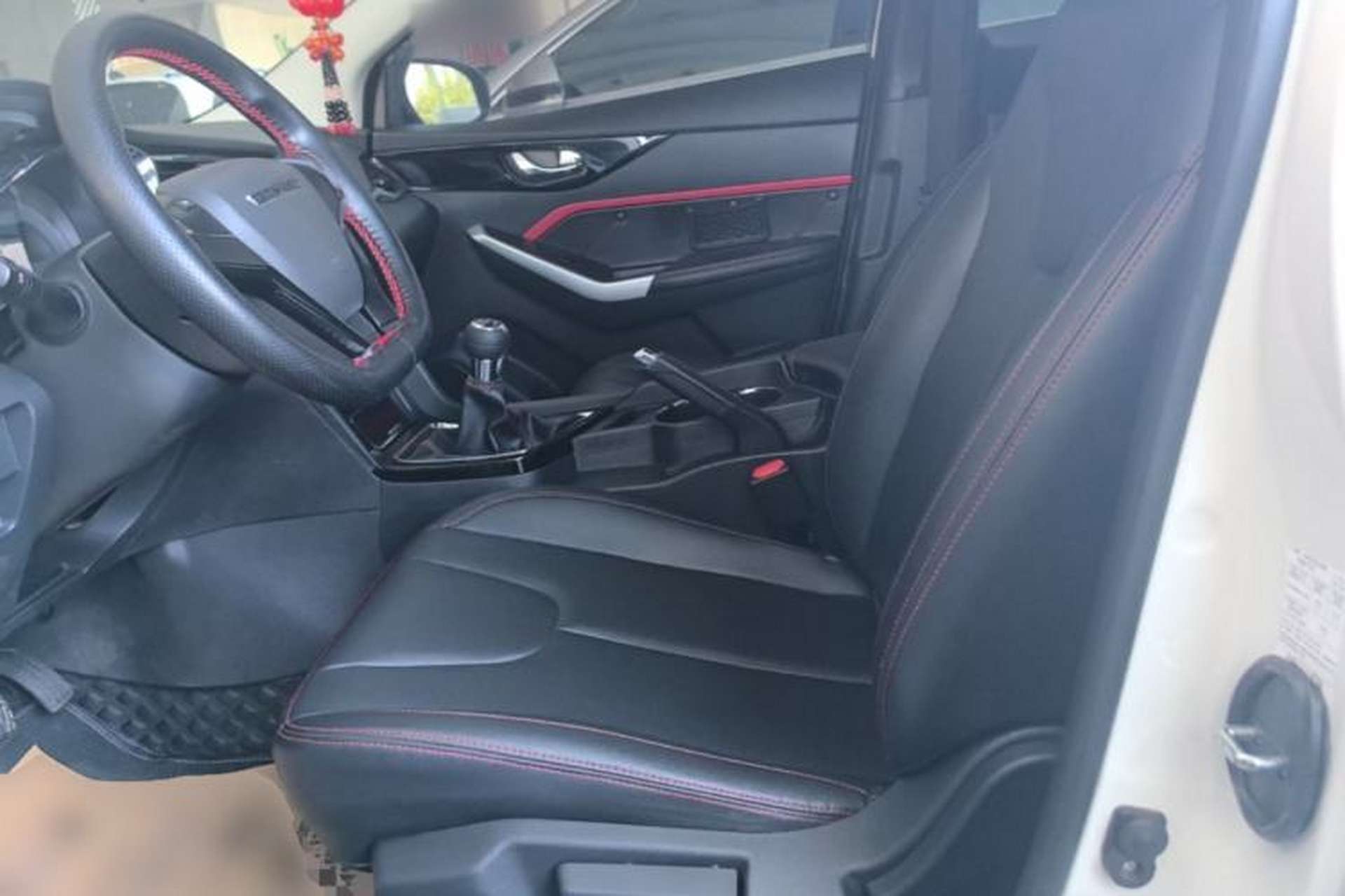 Used Venucia D60 2020 1.6L Entry Manual Comfort Edition Left Front Seat