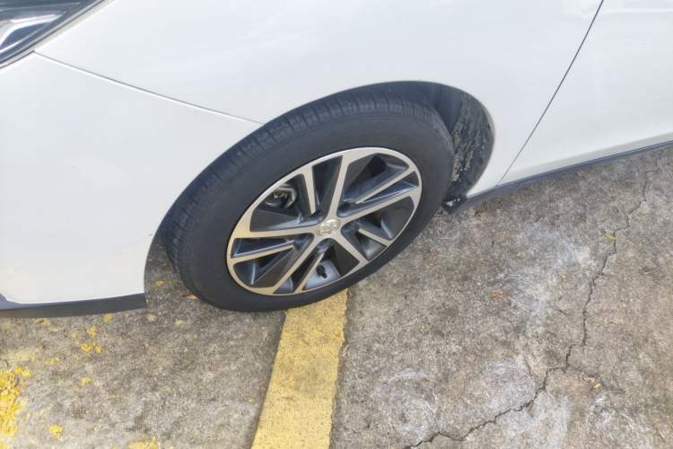 Used Venucia D60 2020 1.6L XL CVT Enjoyment Edition Left Front Wheel Hub