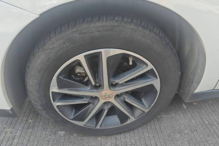 Used Venucia D60 2020 1.6L XL CVT Enjoyment Edition Left Front Wheel Hub