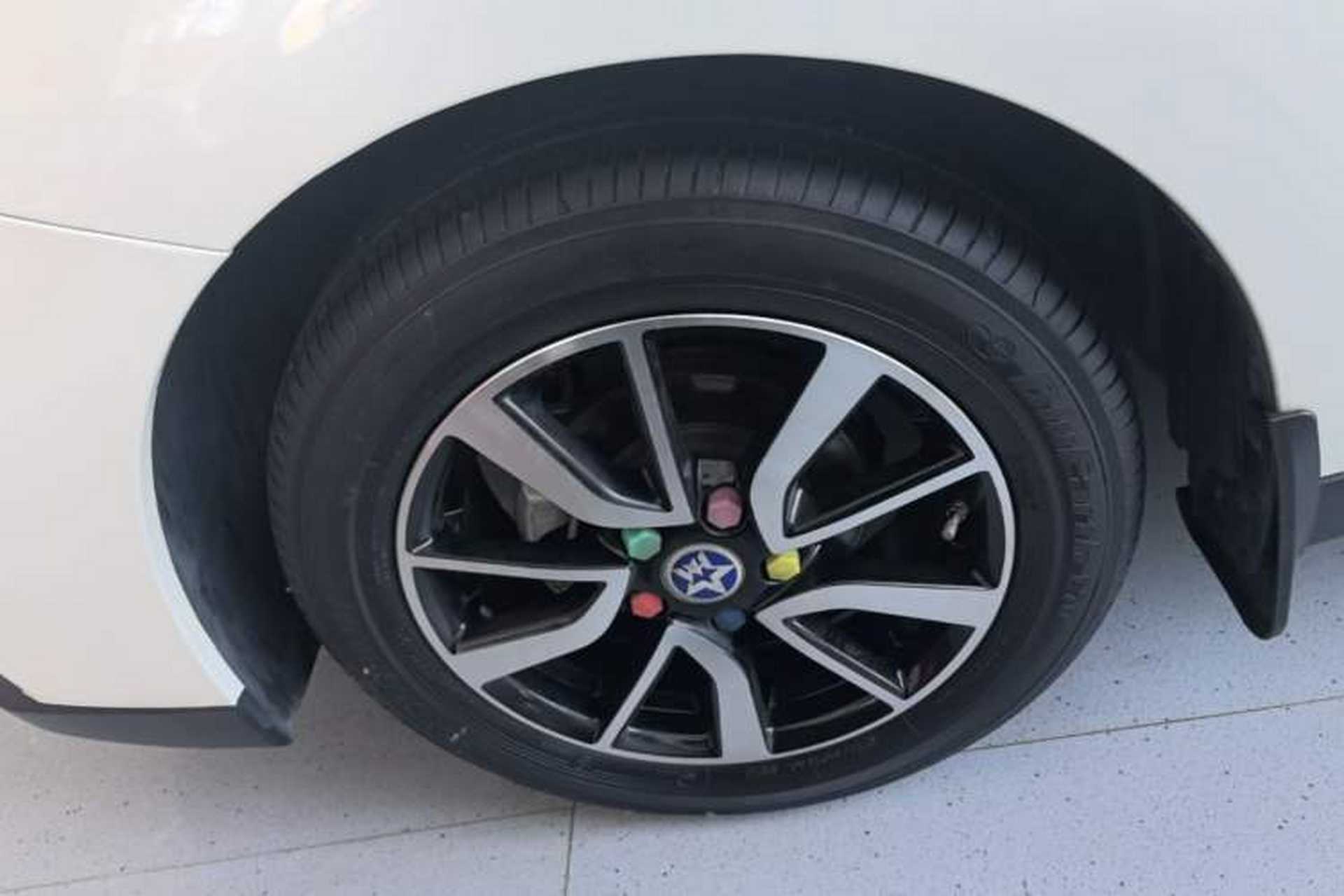 Used Venucia D60 2020 1.6L Entry Manual Comfort Edition Left Front Wheel Hub