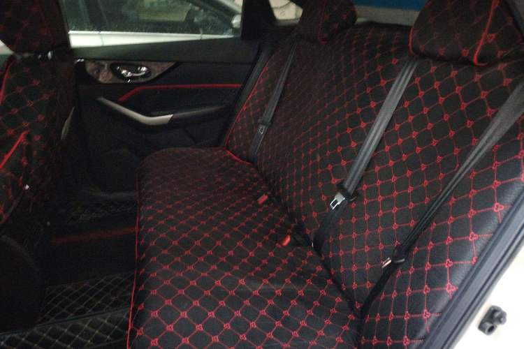 Used Venucia D60 2020 1.6L XL CVT Enjoyment Edition Left Rear Seat