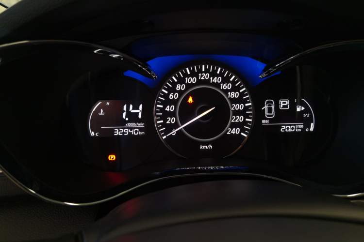 Used Venucia D60 2020 1.6L XL CVT Enjoyment Edition Odometer Close Up