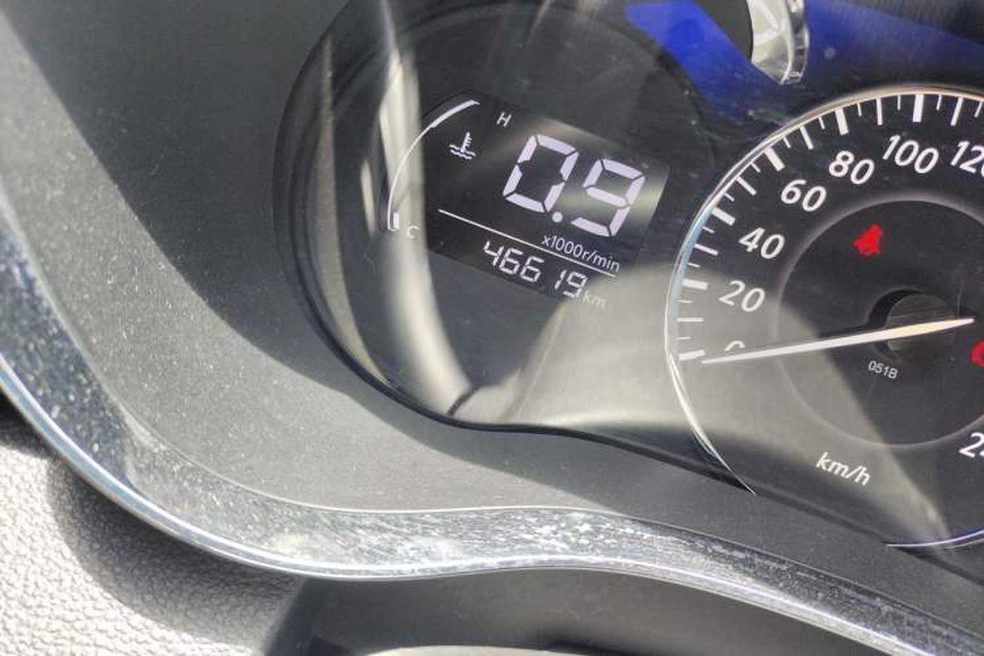Used Venucia D60 2020 1.6L Entry Manual Comfort Edition Odometer Close Up