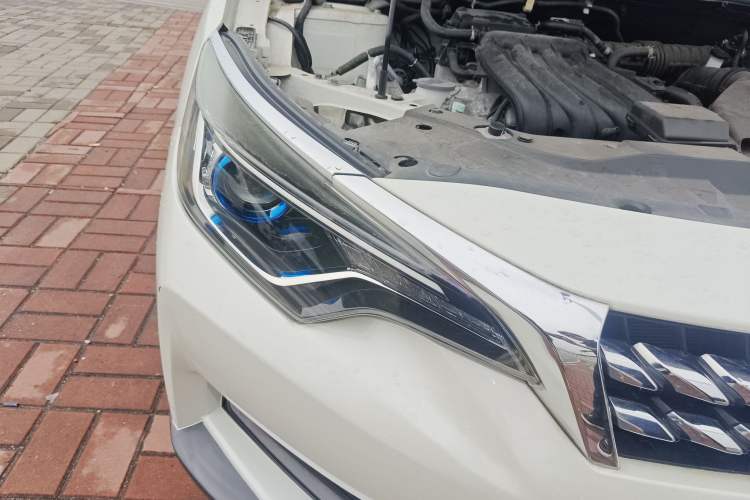Used Venucia D60 2020 1.6L XE CVT Enjoyment Edition Right Front Headlight
