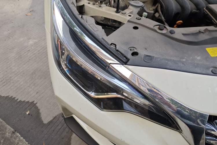 Used Venucia D60 2020 1.6L XE CVT Enjoyment Edition Right Front Headlight