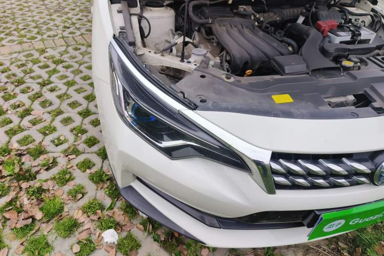 Used Venucia D60 2020 1.6L XE CVT Enjoyment Edition Right Front Headlight