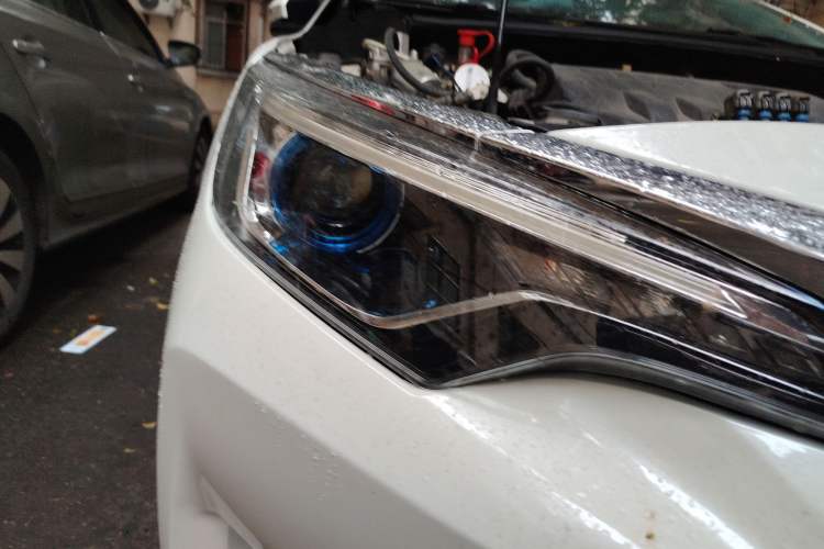 Used Venucia D60 2020 1.6L XL CVT Enjoyment Edition Right Front Headlight
