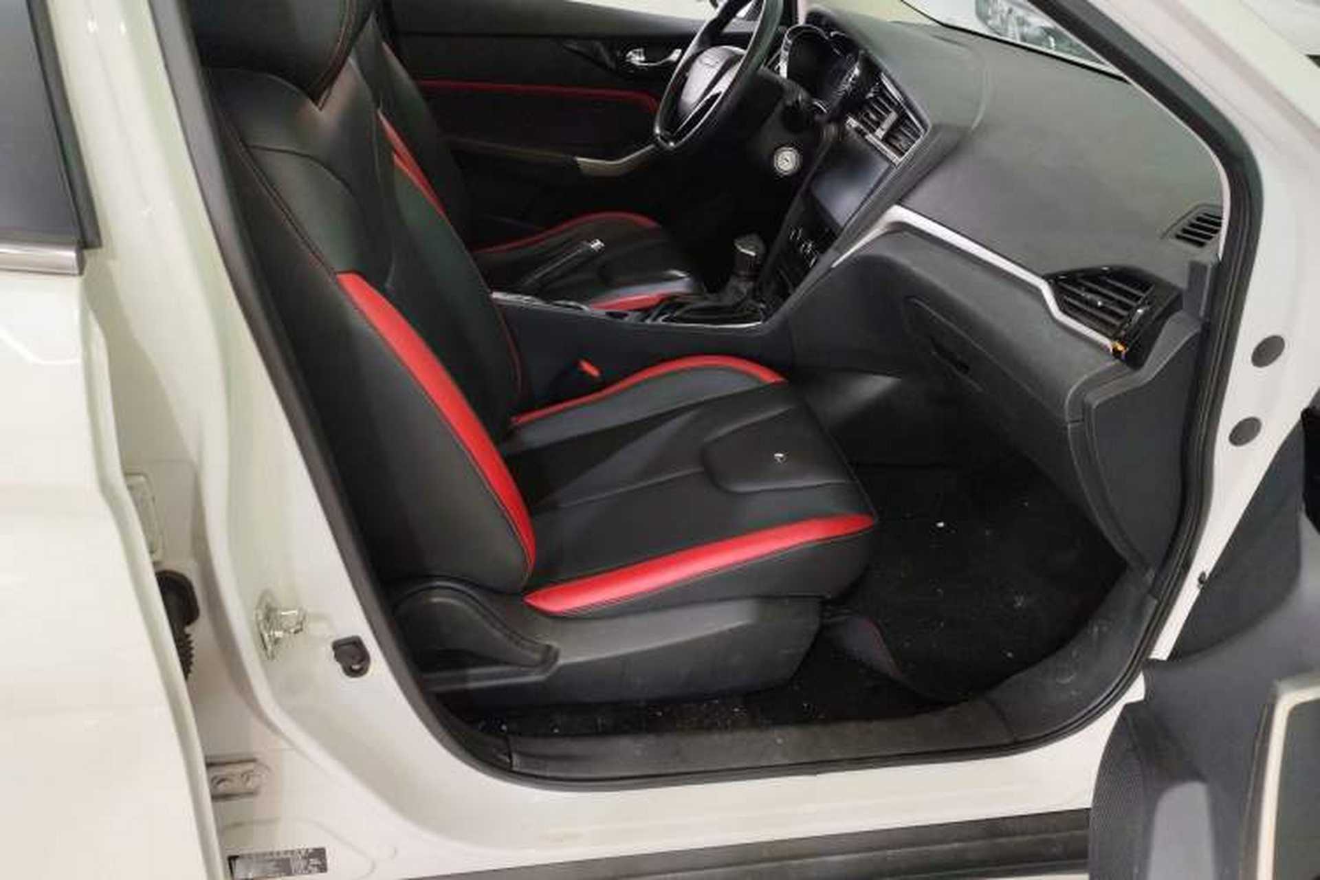 Used Venucia D60 2020 1.6L XE CVT Enjoyment Edition Right Front Seat
