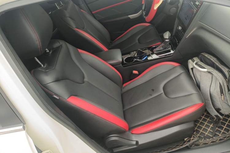 Used Venucia D60 2020 1.6L XL CVT Enjoyment Edition Right Front Seat
