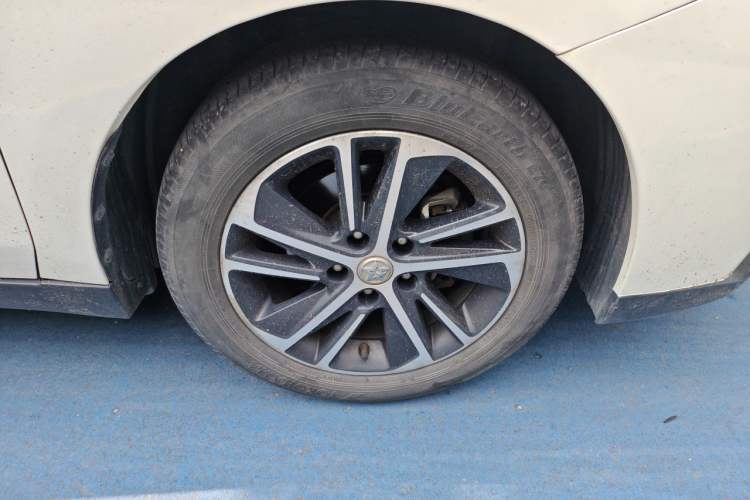 Used Venucia D60 2020 1.6L XL CVT Enjoyment Edition Right Front Wheel Hub