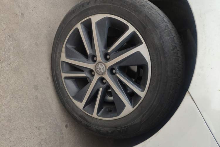 Used Venucia D60 2020 1.6L XL CVT Enjoyment Edition Right Front Wheel Hub