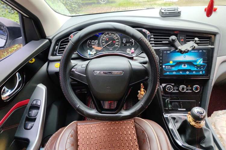 Used Venucia D60 2020 1.6L Entry Manual Comfort Edition Steering Wheel