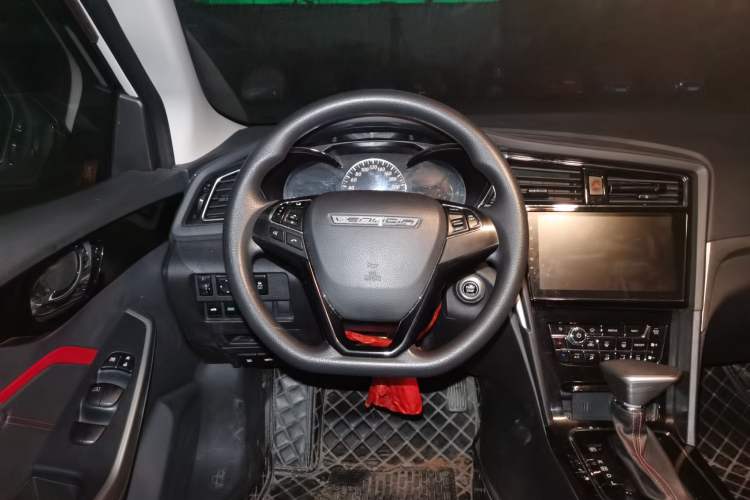 Used Venucia D60 2020 1.6L XL CVT Enjoyment Edition Steering Wheel