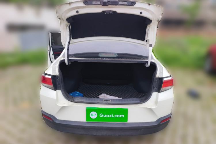 Used Venucia D60 2020 1.6L XE CVT Enjoyment Edition Trunk