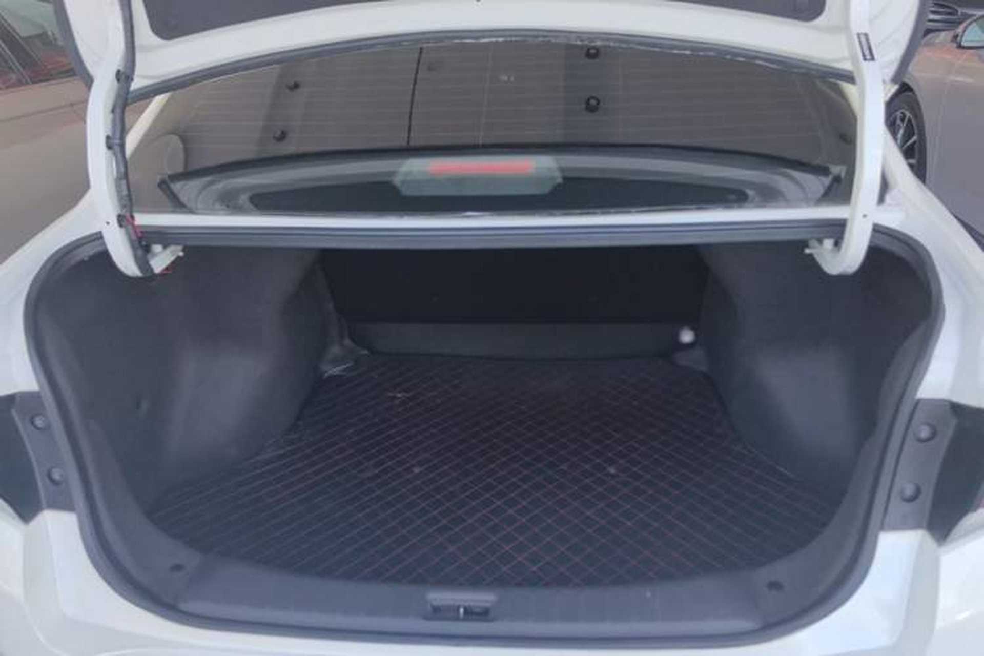 Used Venucia D60 2020 1.6L Entry Manual Comfort Edition Trunk