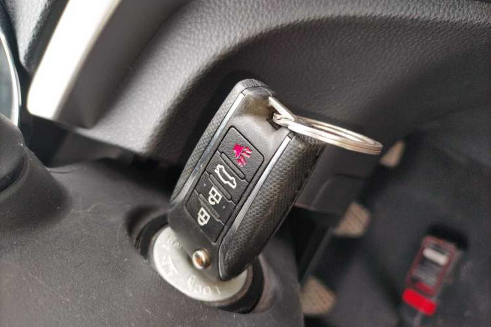 Used Venucia D60 2020 1.6L Entry Manual Comfort Edition Vehicle Key