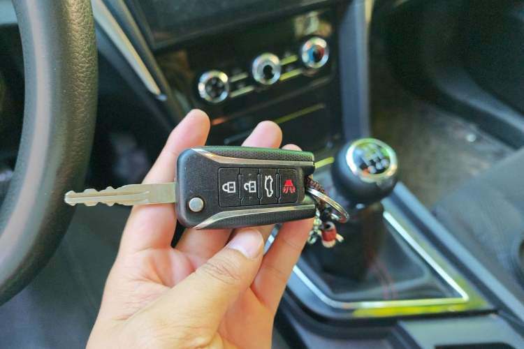 Used Venucia D60 2020 1.6L Entry Manual Comfort Edition Vehicle Key