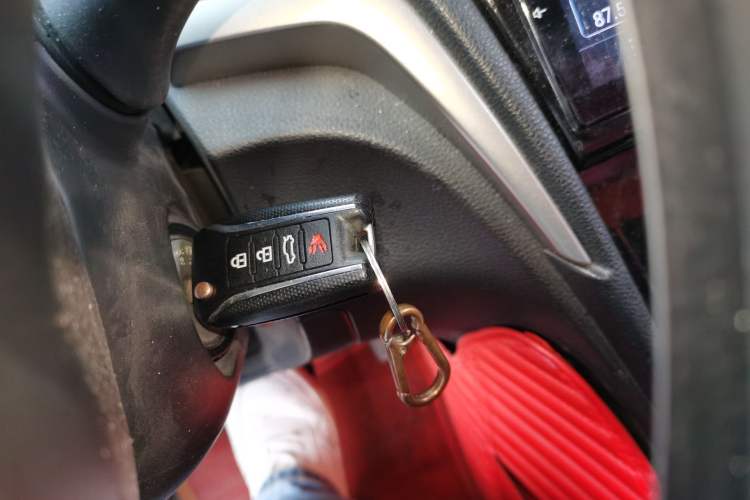 Used Venucia D60 2020 1.6L Entry Manual Comfort Edition Vehicle Key