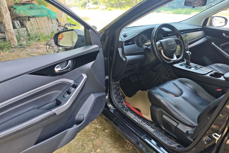 Used Venucia D60 2021 PLUS 1.6L XL CVT Yue Ling Edition Driver Seat