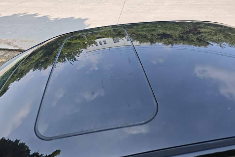 Used Venucia D60 2021 PLUS 1.6L XL CVT Yue Ling Edition Roof
