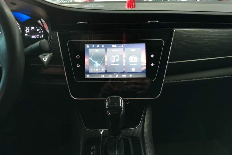 Used Venucia D60 2021 PLUS 1.6L XL CVT Yue Ling Edition Audio And AC Panel